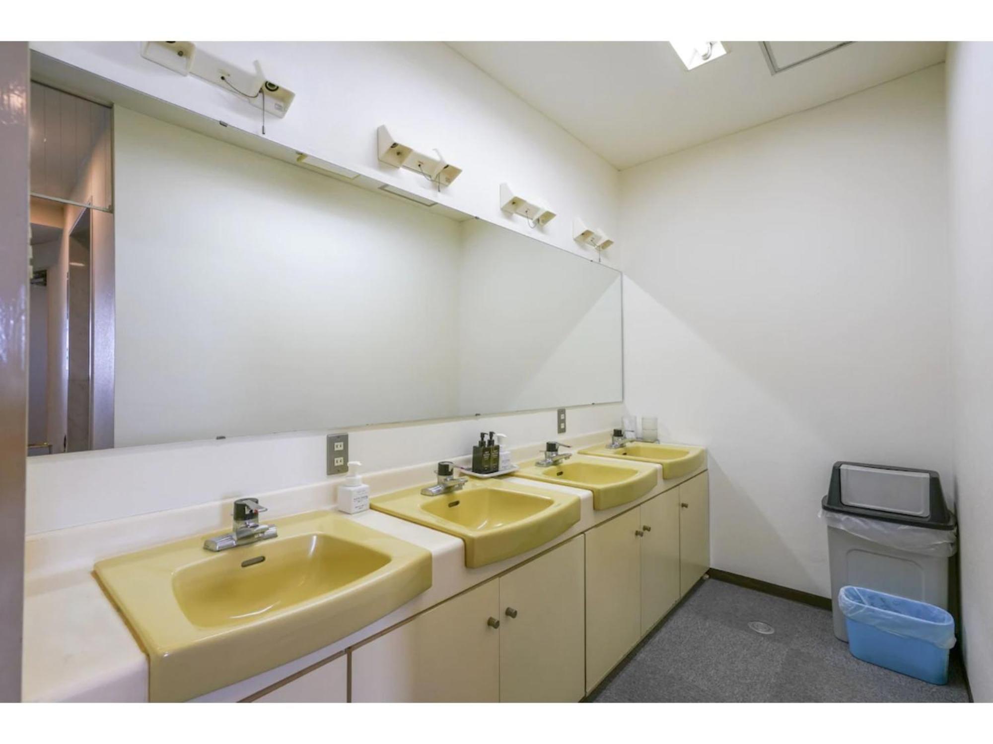 Male Only Capsule Inn Hamamatsucho - Vacation Stay 68799V Tokyo Esterno foto