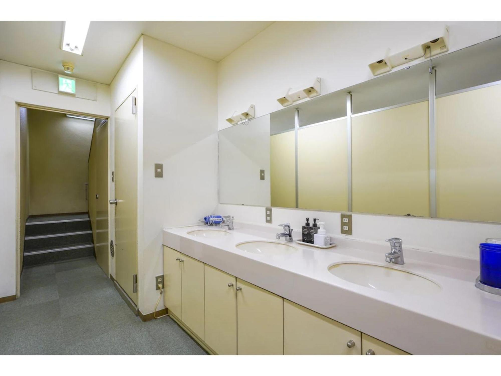 Male Only Capsule Inn Hamamatsucho - Vacation Stay 68799V Tokyo Esterno foto
